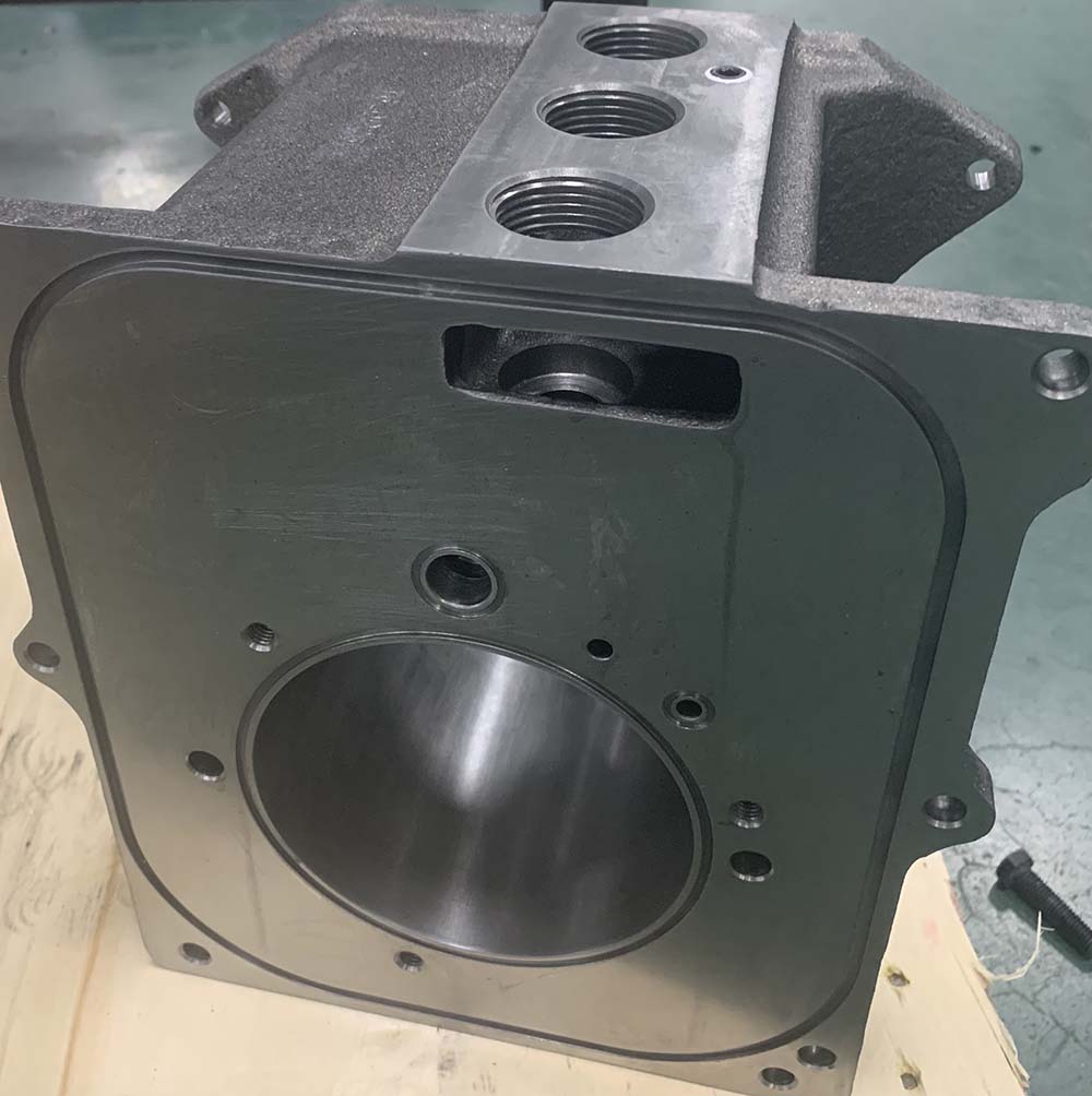 Maintenance of two-stage rotary vane vacuum pump